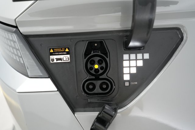 2024 Hyundai IONIQ 5 — photo 8 of 19
