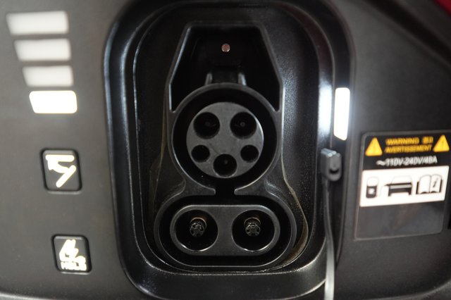 2024 Kia EV6 — photo 8 of 24