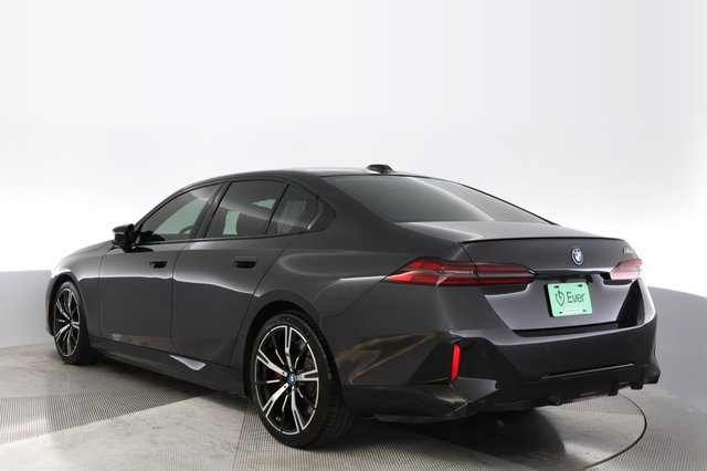 2024 BMW i5 — photo 11 of 18