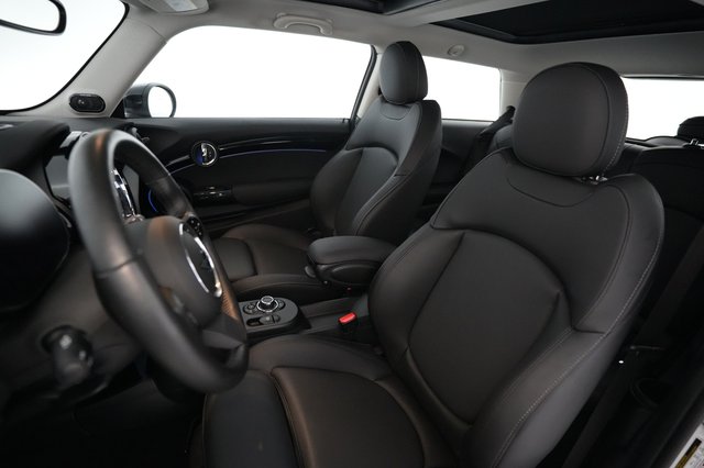 2024 MINI Cooper SE — photo 3 of 22
