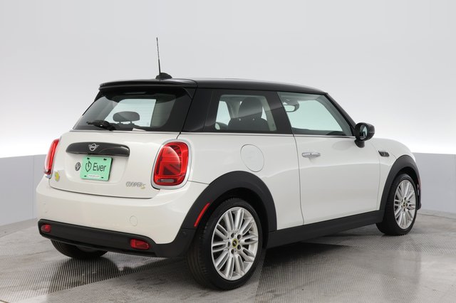 2024 MINI Cooper SE — photo 2 of 22