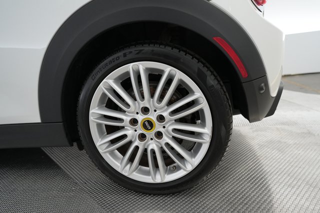 2024 MINI Cooper SE — photo 17 of 22