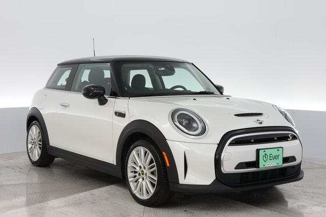 2024 MINI Cooper SE — photo 10 of 22