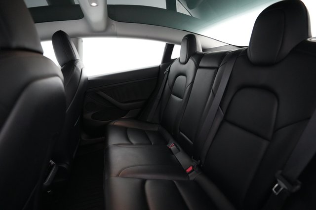 2022 Tesla Model 3 — photo 17 of 24