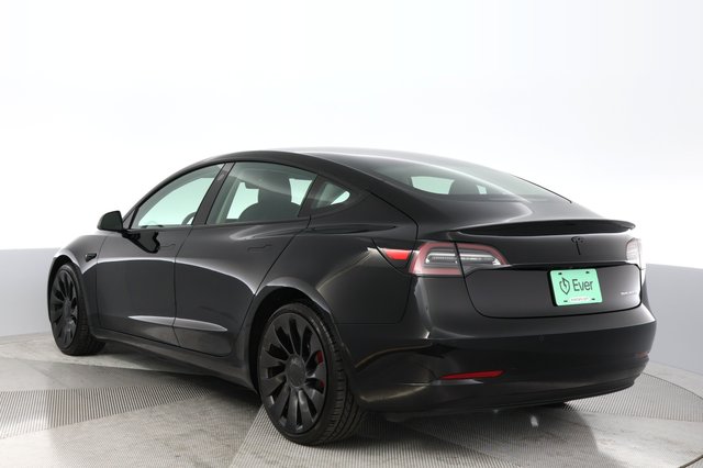 2022 Tesla Model 3 — photo 11 of 24