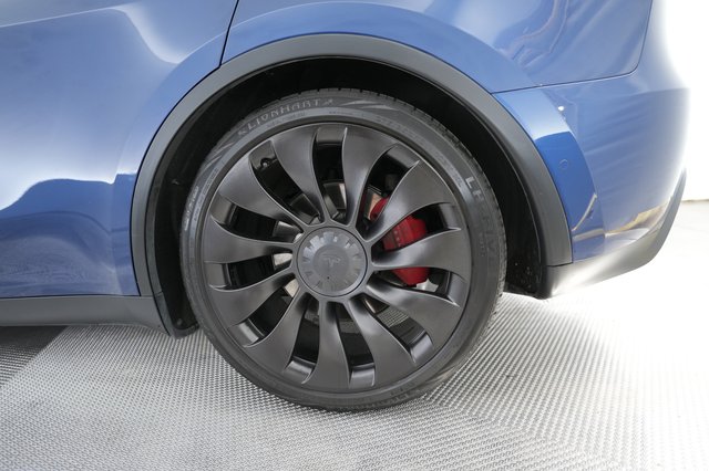2022 Tesla Model Y — photo 17 of 22