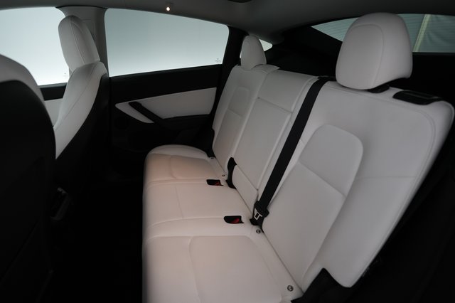 2022 Tesla Model Y — photo 19 of 22