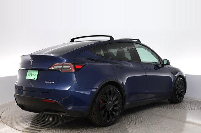 2022 Tesla Model Y — photo 2 of 22