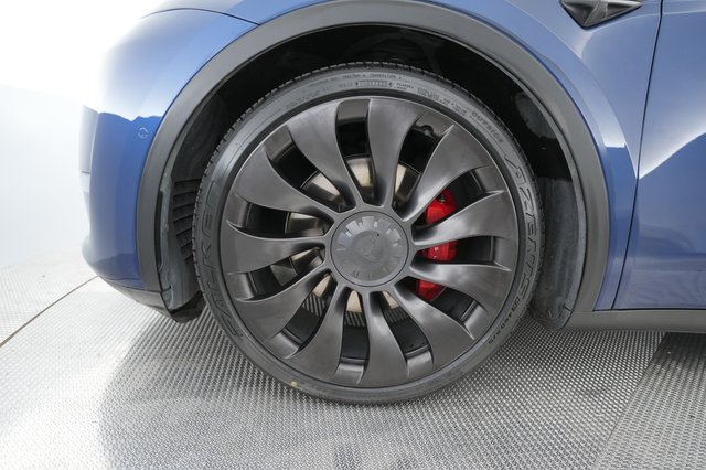 2022 Tesla Model Y — photo 16 of 22