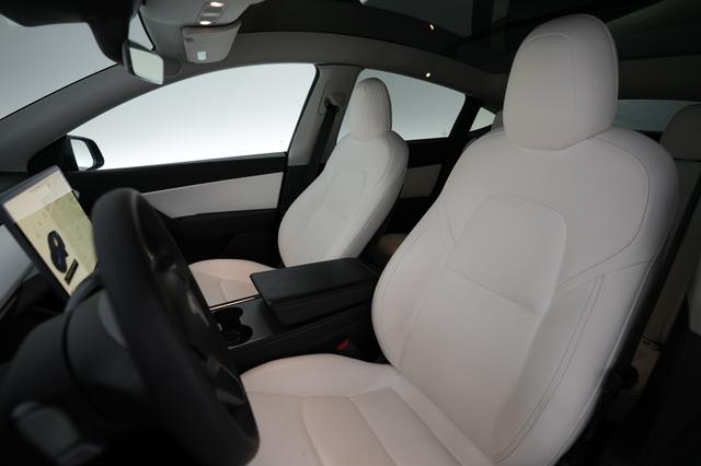 2022 Tesla Model Y — photo 3 of 22