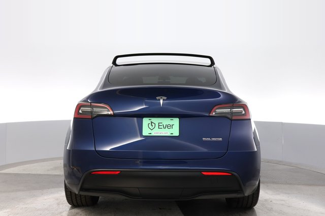 2022 Tesla Model Y — photo 12 of 22
