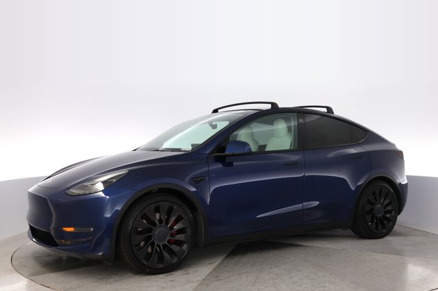 2022 Tesla Model Y — photo 14 of 22