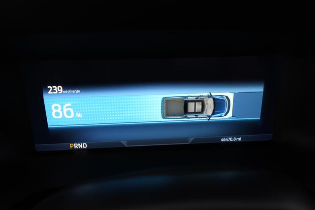 2022 Ford F-150 Lightning — photo 5 of 18