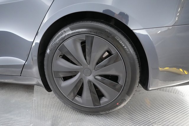 2024 Tesla Model S — photo 17 of 22