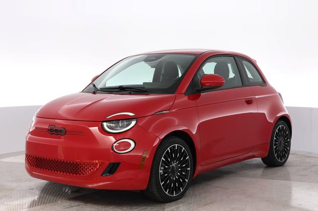 2024 Fiat 500e — VIN ZFAFFAA46RX214101