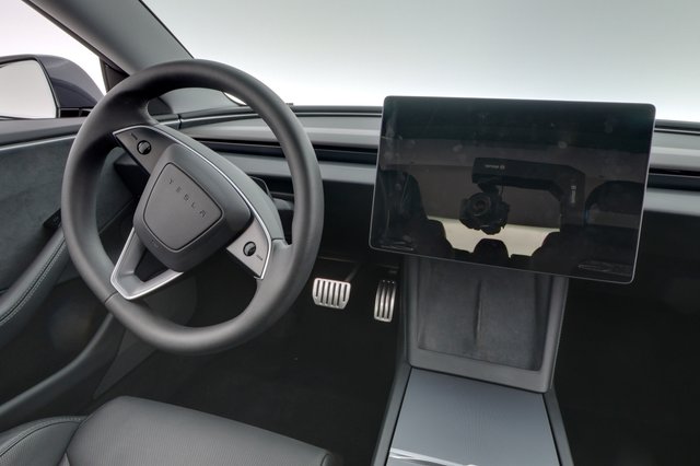 2024 Tesla Model 3 — photo 18 of 27