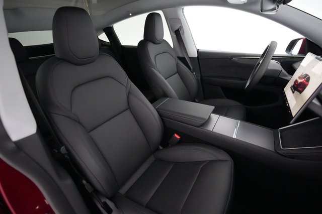 2026 Tesla Model Y — photo 16 of 21