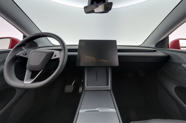 2026 Tesla Model Y — photo 19 of 21
