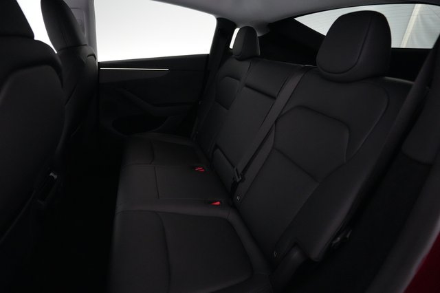 2026 Tesla Model Y — photo 17 of 21