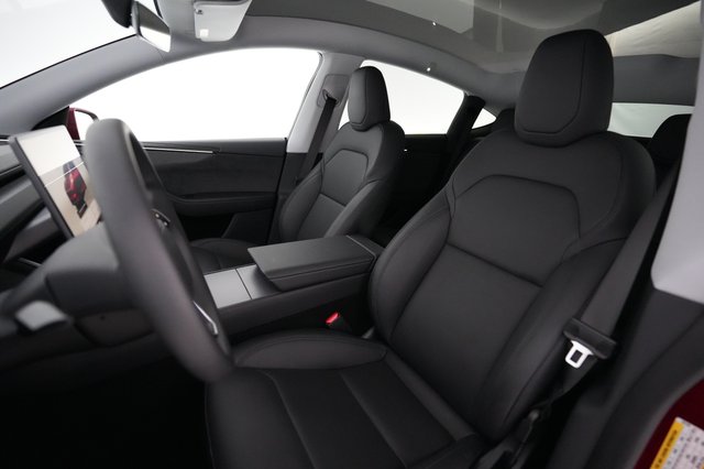 2026 Tesla Model Y — photo 3 of 21