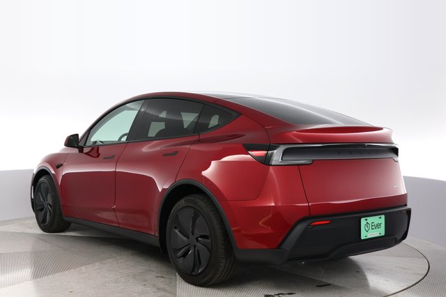 2026 Tesla Model Y — photo 11 of 21