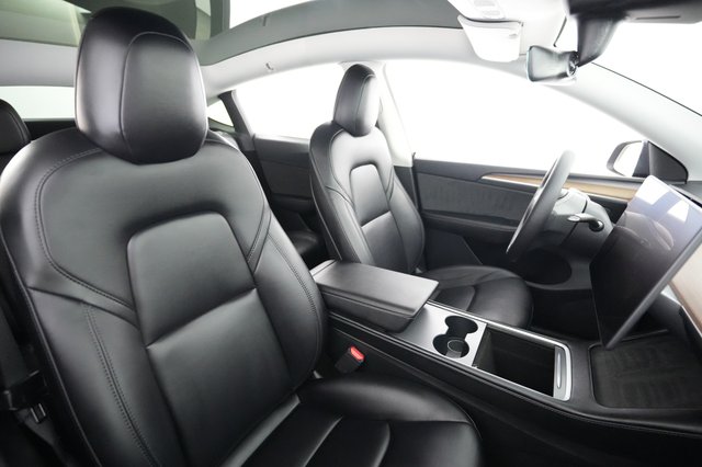 2023 Tesla Model Y — photo 18 of 26
