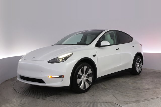 2023 Tesla Model Y — VIN 7SAYGDEE9PF668646