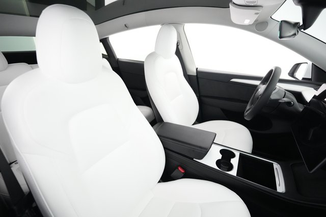 2023 Tesla Model Y — photo 18 of 30