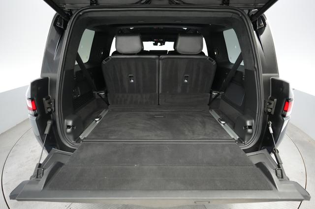 2025 Rivian R1S — photo 6 of 30