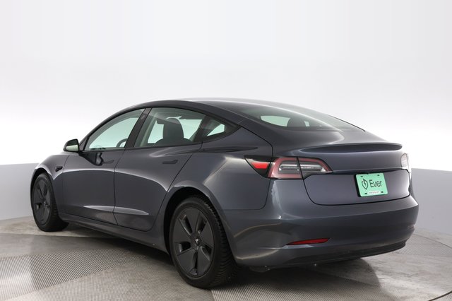 2022 Tesla Model 3 — photo 13 of 24