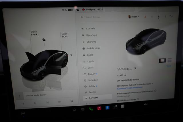 2022 Tesla Model 3 — photo 5 of 24