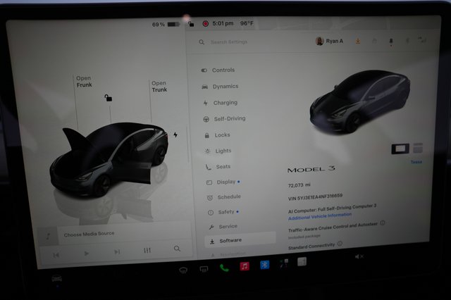 2022 Tesla Model 3 — photo 5 of 24