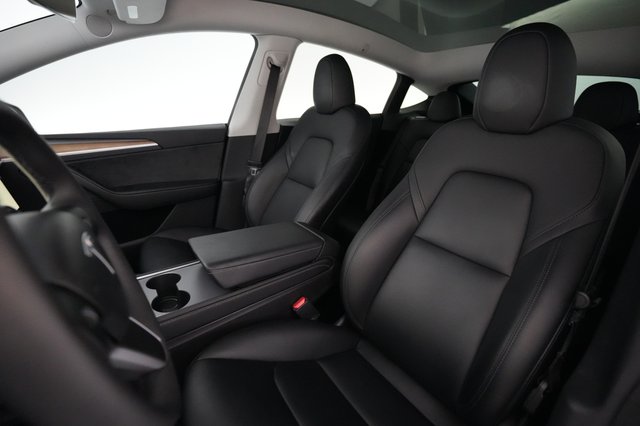 2023 Tesla Model Y — photo 3 of 21