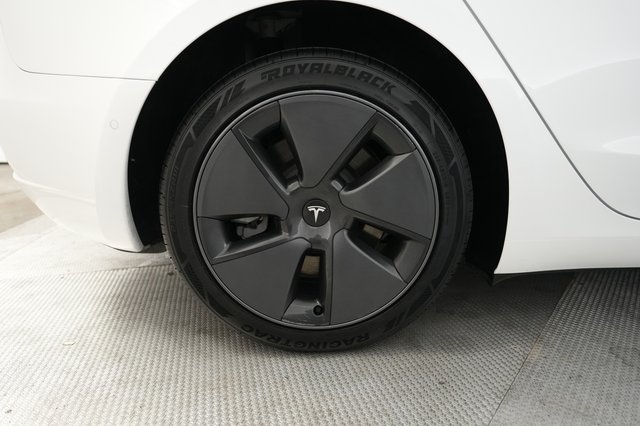 2021 Tesla Model 3 — photo 17 of 24