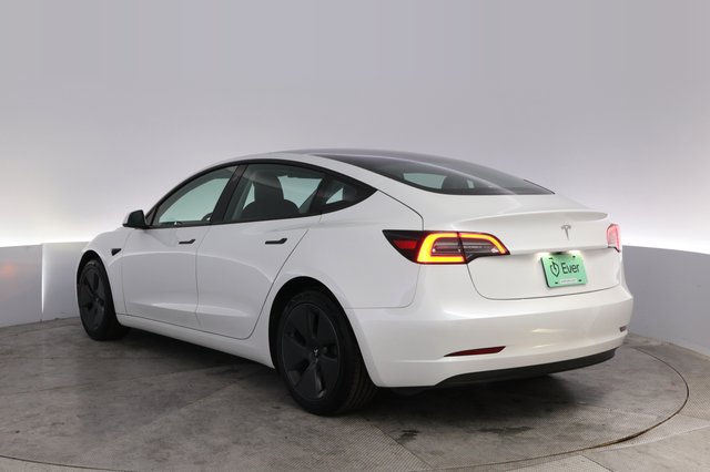 2021 Tesla Model 3 — photo 13 of 24