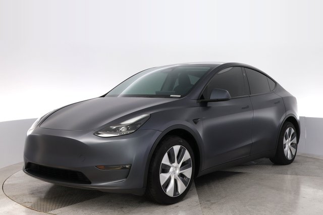 2023 Tesla Model Y — VIN 7SAYGDEE2PF860040