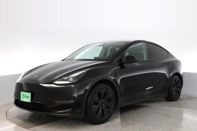 2025 Tesla Model Y — VIN 7SAYGAEE5SF303601