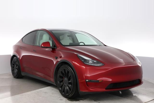 2025 Tesla Model Y — photo 9 of 21