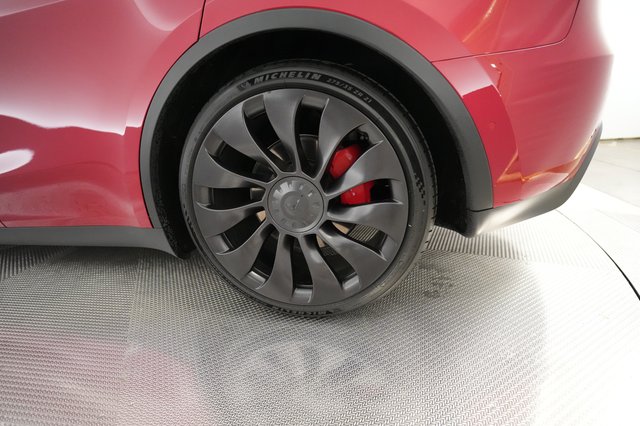 2022 Tesla Model Y — photo 17 of 23
