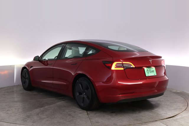 2021 Tesla Model 3 — photo 13 of 27