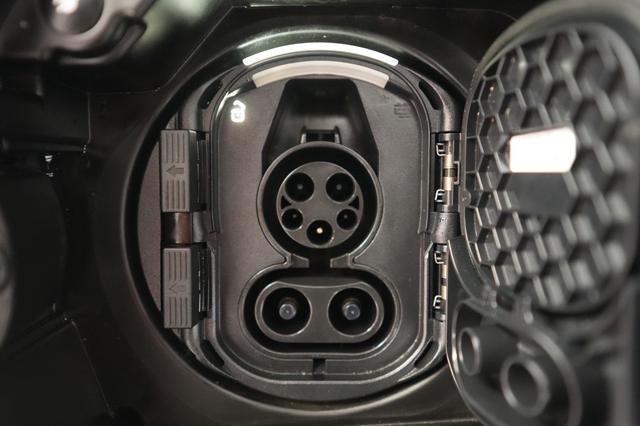 2023 Mercedes-Benz EQB — photo 8 of 24