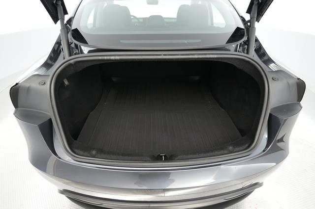 2025 Tesla Model 3 — photo 6 of 21