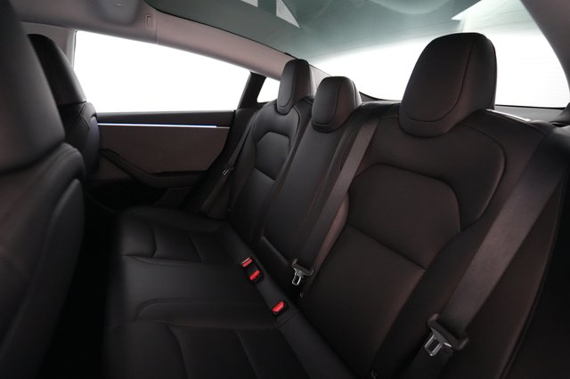 2025 Tesla Model 3 — photo 19 of 21