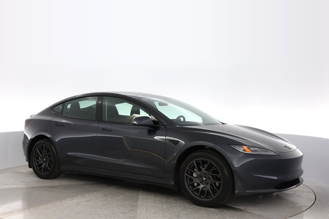 2025 Tesla Model 3 — photo 11 of 21