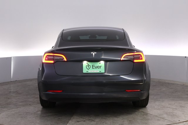 2022 Tesla Model 3 — photo 12 of 22