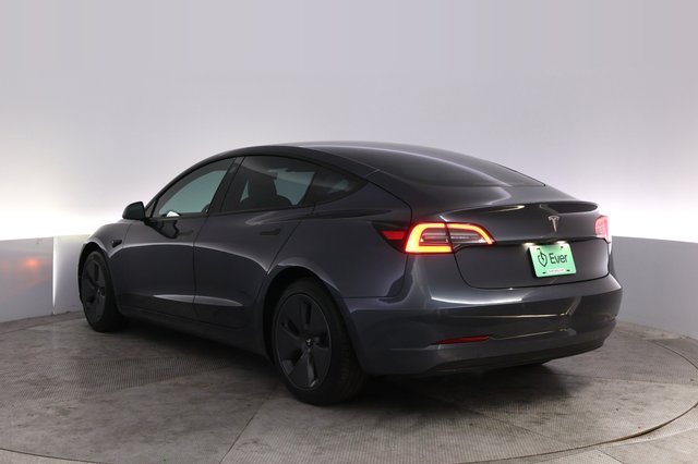 2022 Tesla Model 3 — photo 13 of 22