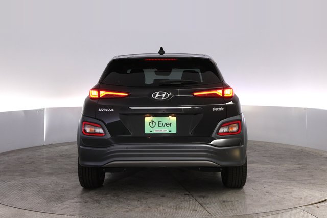 2021 Hyundai Kona Electric — photo 12 of 23