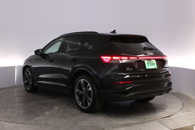 2024 Audi Q4 e-tron — photo 13 of 23