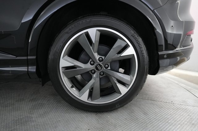 2024 Audi Q4 e-tron — photo 7 of 23