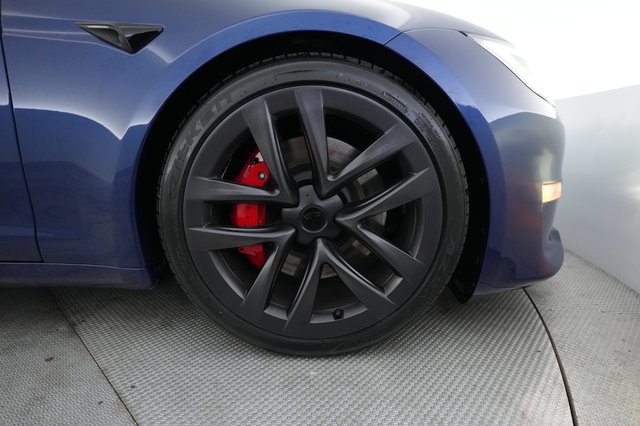 2025 Tesla Model S — photo 16 of 24